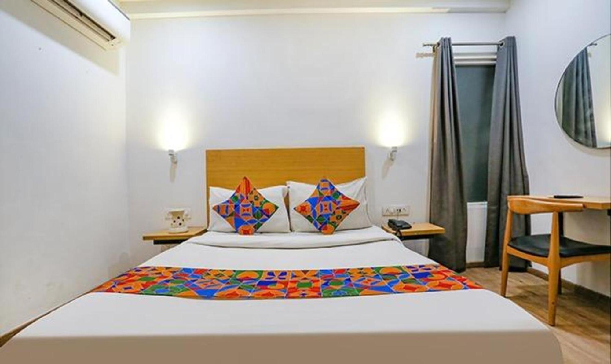 Fabhotel Urban Residency Model Town Yeni Delhi Dış mekan fotoğraf