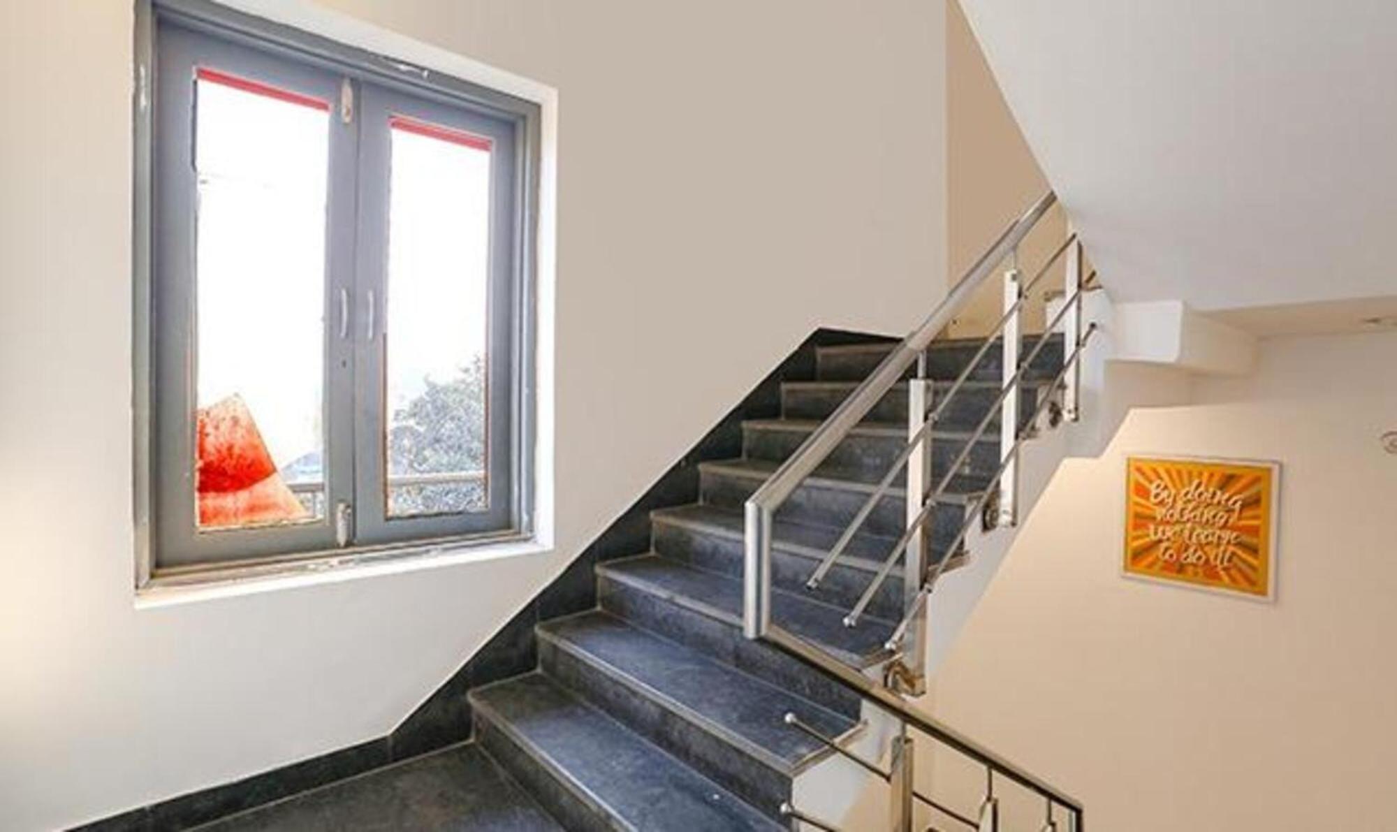 Fabhotel Urban Residency Model Town Yeni Delhi Dış mekan fotoğraf