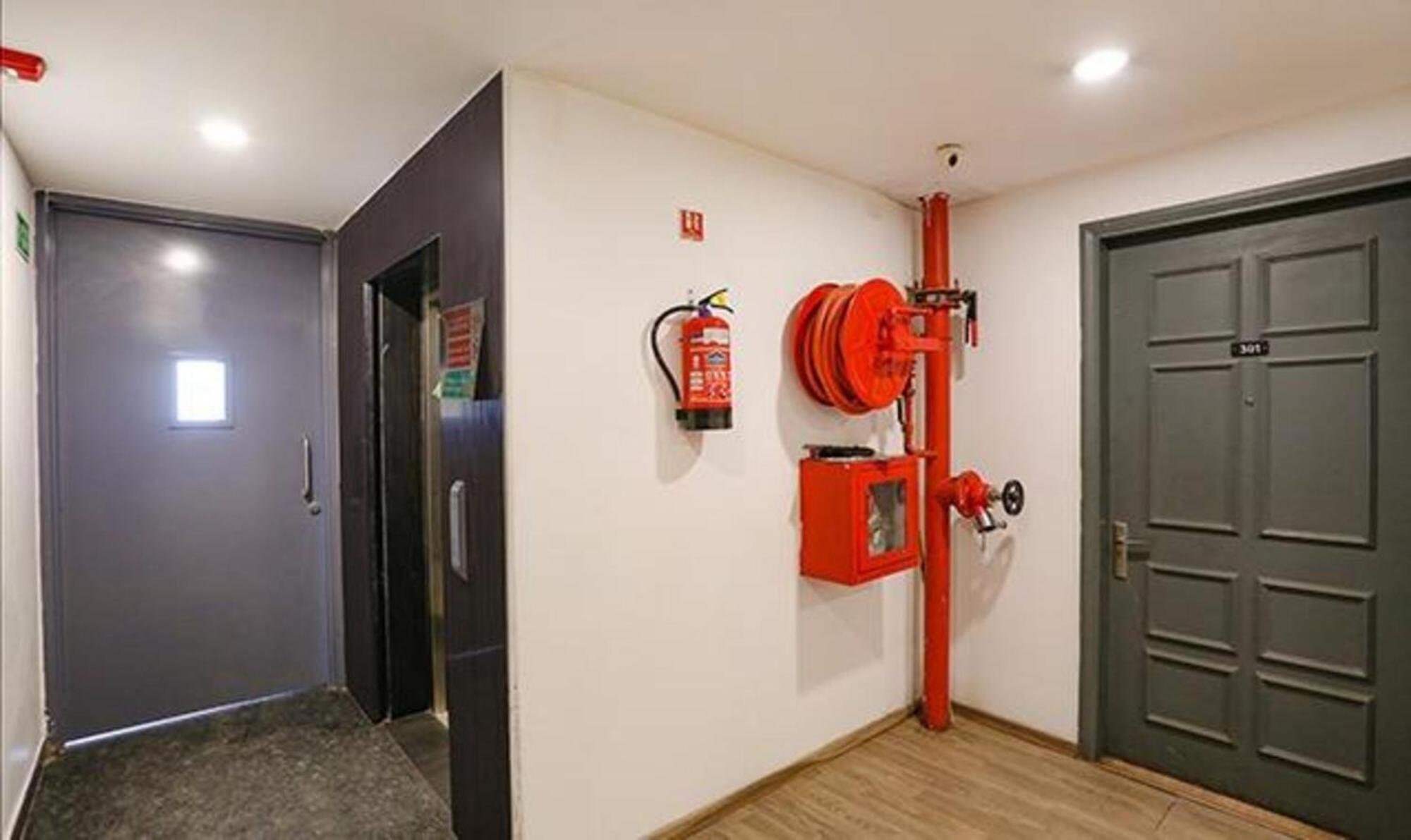 Fabhotel Urban Residency Model Town Yeni Delhi Dış mekan fotoğraf